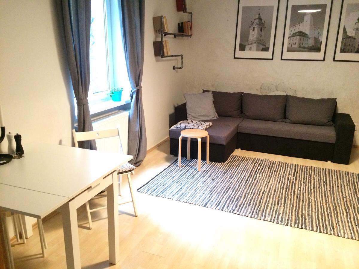 Historical Beer Apartment บราติสลาวา ภายนอก รูปภาพ