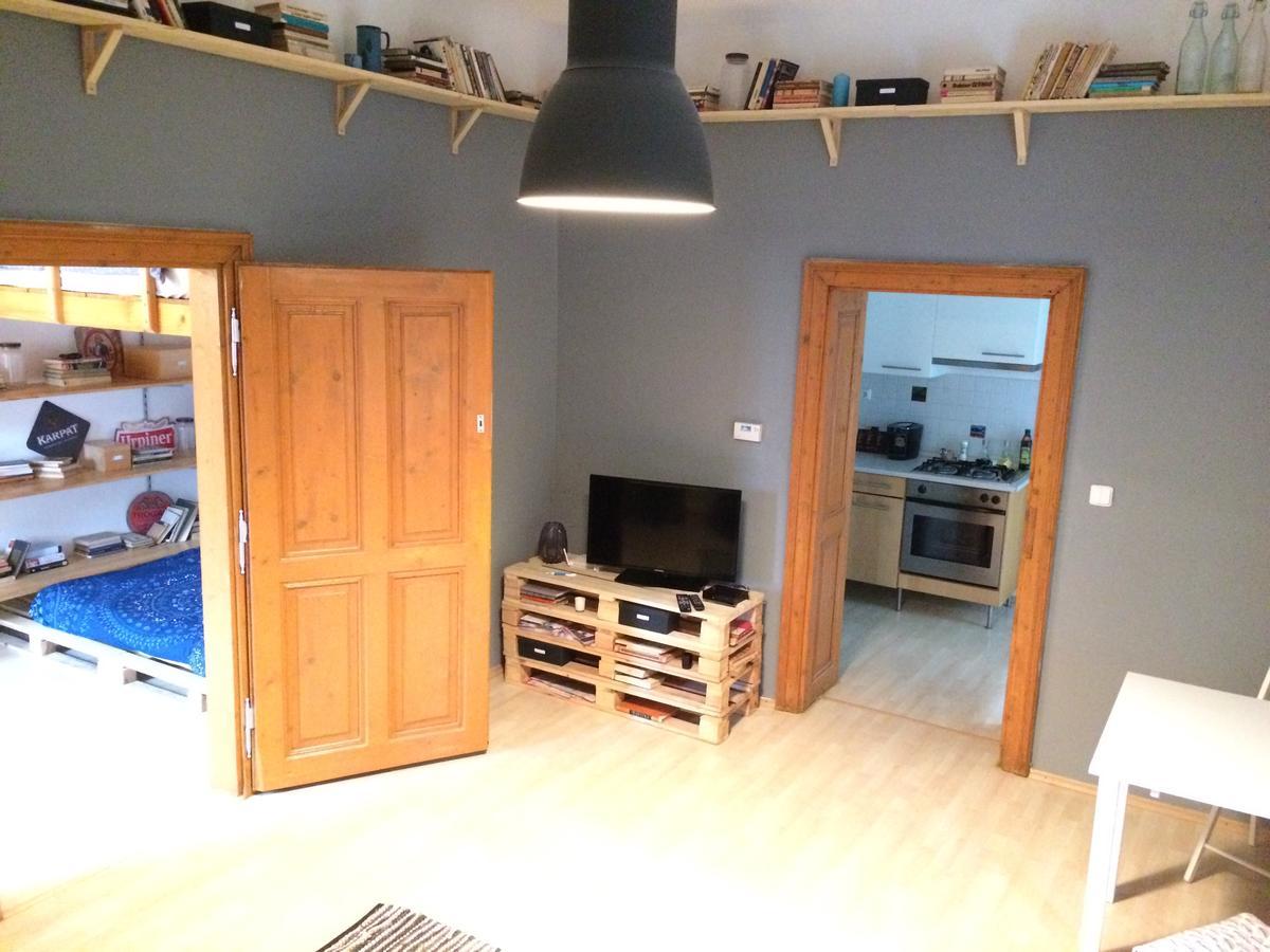 Historical Beer Apartment บราติสลาวา ภายนอก รูปภาพ